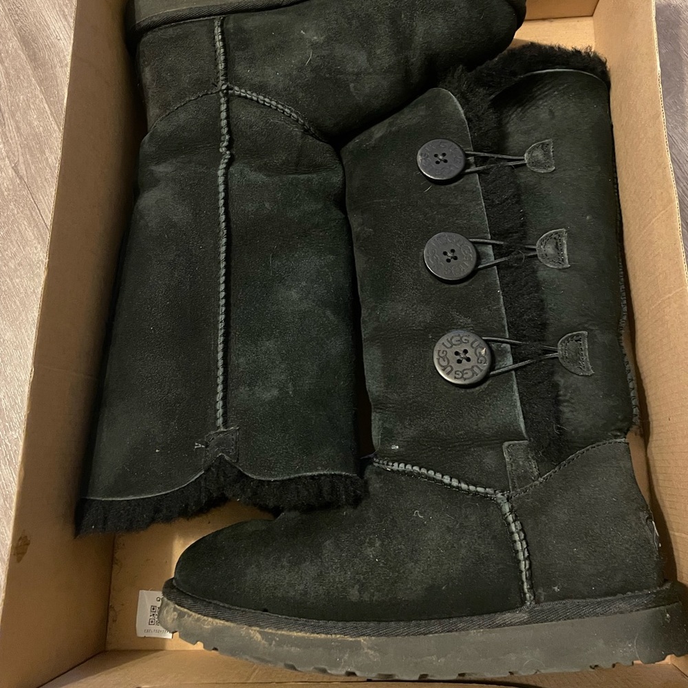 Bailey Button Triplet Boot Uggs - image 3
